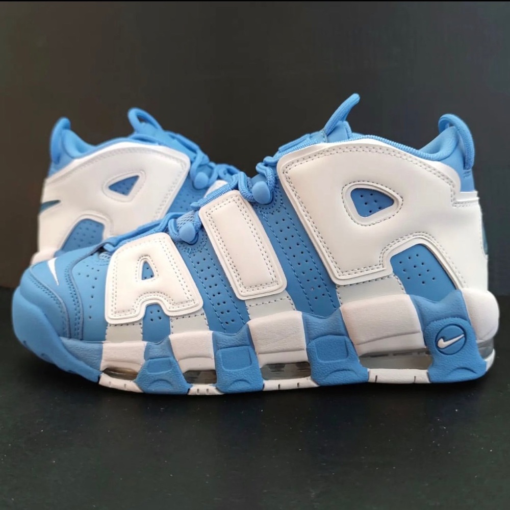 Sneakers - Picture 7 of 15